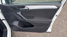 Volkswagen Tiguan 1.4 TSi 125 SE Nav 5dr Petrol Estate